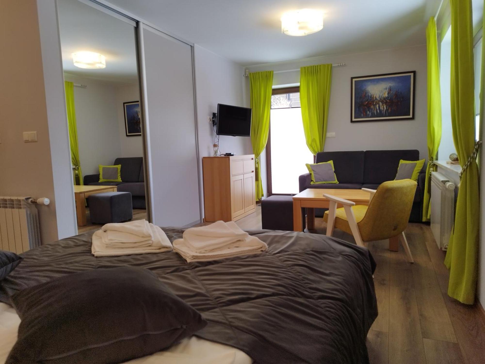 Apartamety I Pokoje Goscinne Na Jaskolczej Свєрадув-Здруй Екстер'єр фото